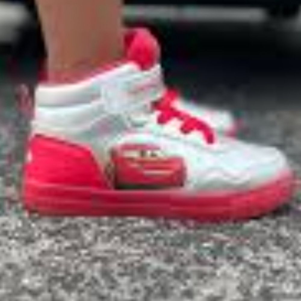DISNEY PIXAR CARS LIGHTNING MCQUEEN HIGH TOP KIDS SNEAKER